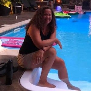 Meet your Posher, Becky